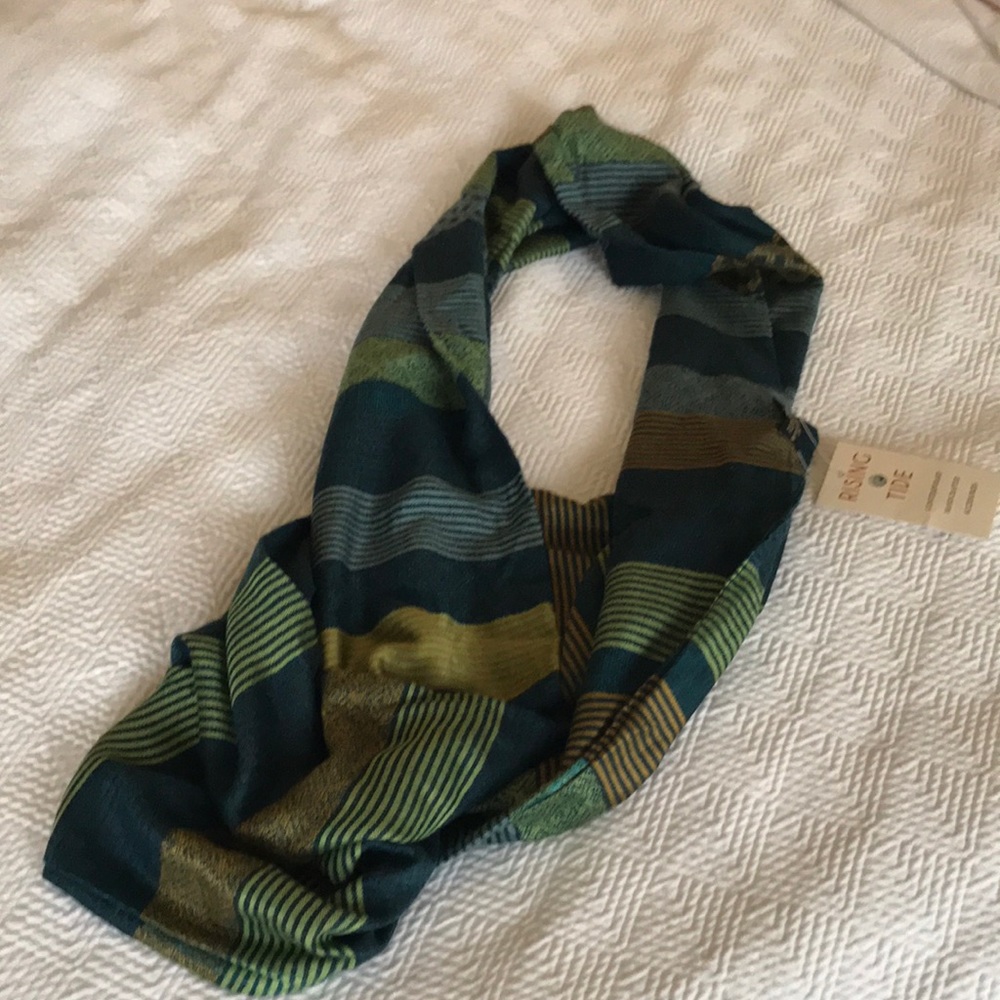 Infinity scarf